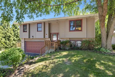 558 Barbary Lane Woodstock IL 60098