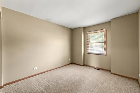 558 Barbary Lane Woodstock IL 60098