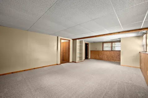 558 Barbary Lane Woodstock IL 60098