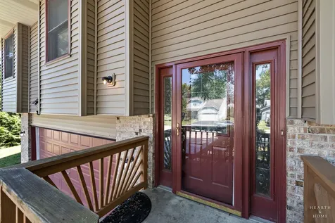558 Barbary Lane Woodstock IL 60098