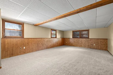 558 Barbary Lane Woodstock IL 60098