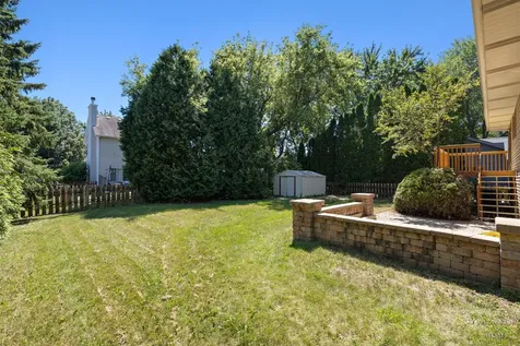 558 Barbary Lane Woodstock IL 60098