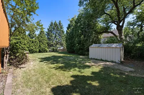 558 Barbary Lane Woodstock IL 60098