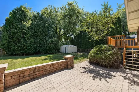 558 Barbary Lane Woodstock IL 60098