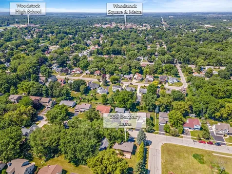 558 Barbary Lane Woodstock IL 60098
