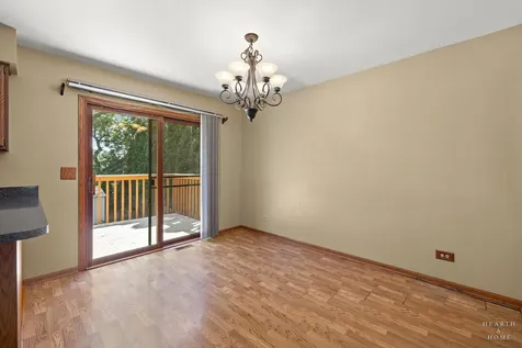 558 Barbary Lane Woodstock IL 60098