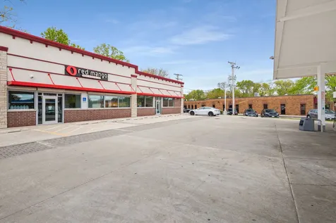 1605 South River Road Des Plaines IL 60018