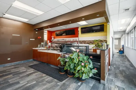 1605 South River Road Des Plaines IL 60018
