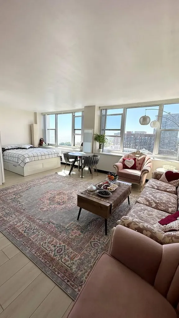 4250 North Marine Drive Chicago IL 60613