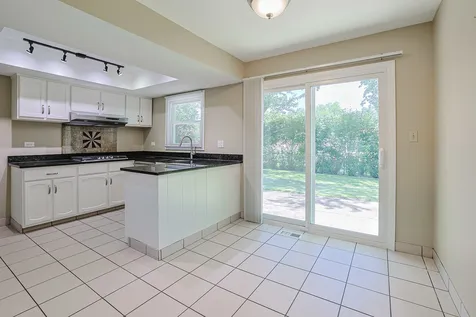 961 Twisted Oak Lane Buffalo Grove IL 60089