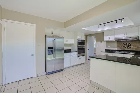 961 Twisted Oak Lane Buffalo Grove IL 60089