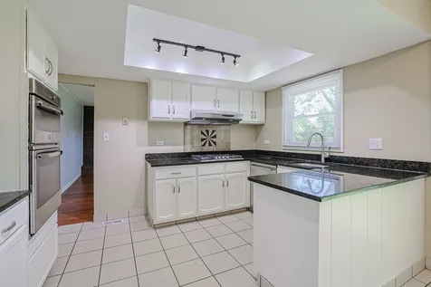 961 Twisted Oak Lane Buffalo Grove IL 60089