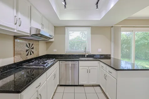 961 Twisted Oak Lane Buffalo Grove IL 60089