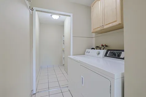 961 Twisted Oak Lane Buffalo Grove IL 60089