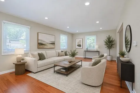 961 Twisted Oak Lane Buffalo Grove IL 60089