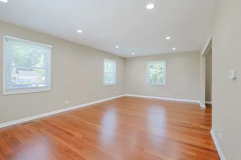 961 Twisted Oak Lane Buffalo Grove IL 60089