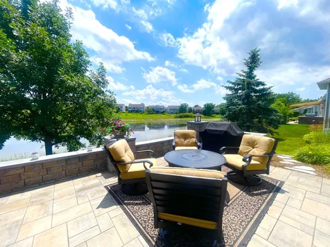 3737 Canton Circle Mundelein IL 60060