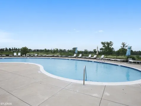 3737 Canton Circle Mundelein IL 60060