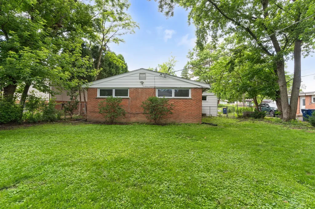 810 Leamington Avenue Wilmette IL 60091