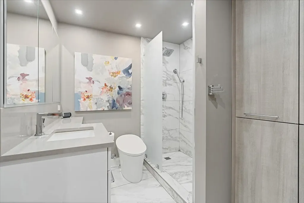 1660 North La Salle Street Chicago IL 60614