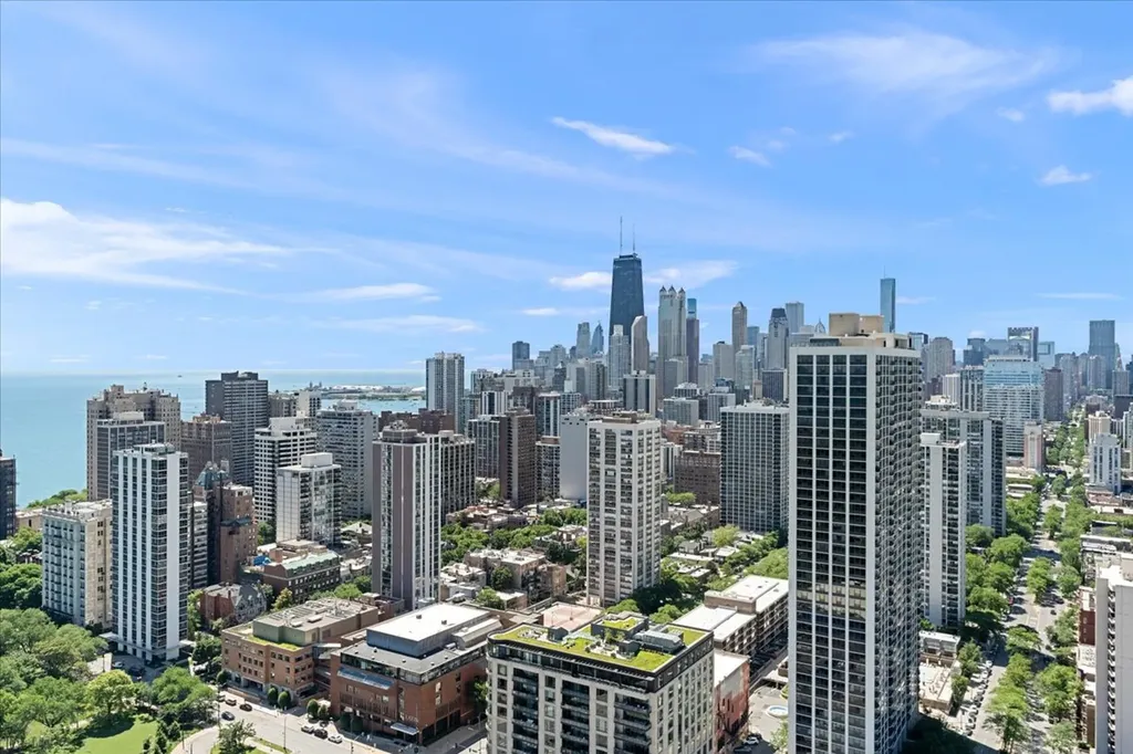 1660 North La Salle Street Chicago IL 60614