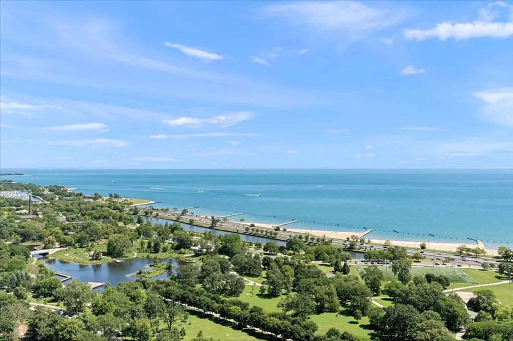 1660 North La Salle Street Chicago IL 60614