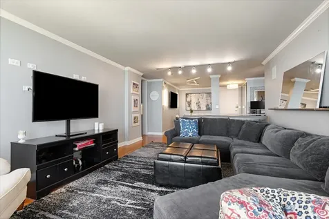 1660 North La Salle Street Chicago IL 60614