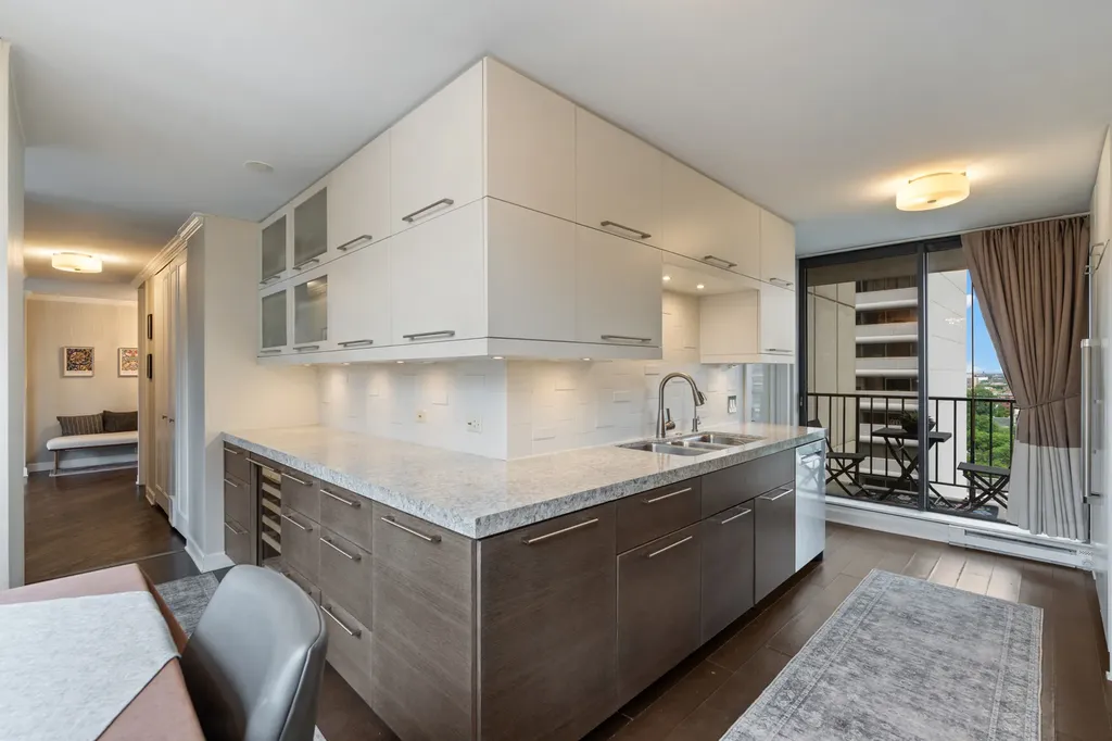 1410 North State Street Chicago IL 60610
