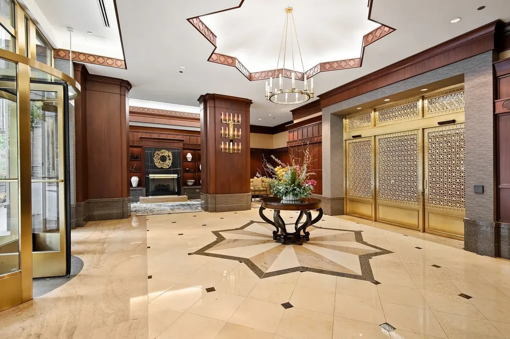 21 East Huron Street Chicago IL 60611