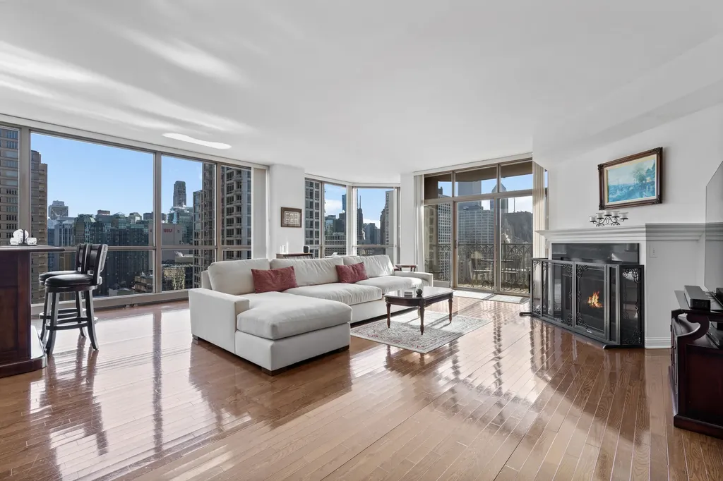 21 East Huron Street Chicago IL 60611