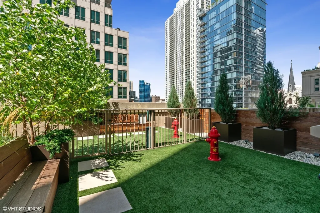 21 East Huron Street Chicago IL 60611