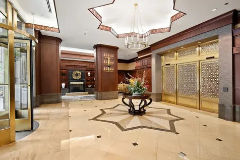 21 East Huron Street Chicago IL 60611