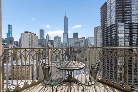 21 East Huron Street Chicago IL 60611