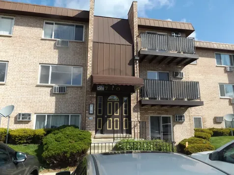 710 West Huntington Commons Road Mount Prospect IL 60056