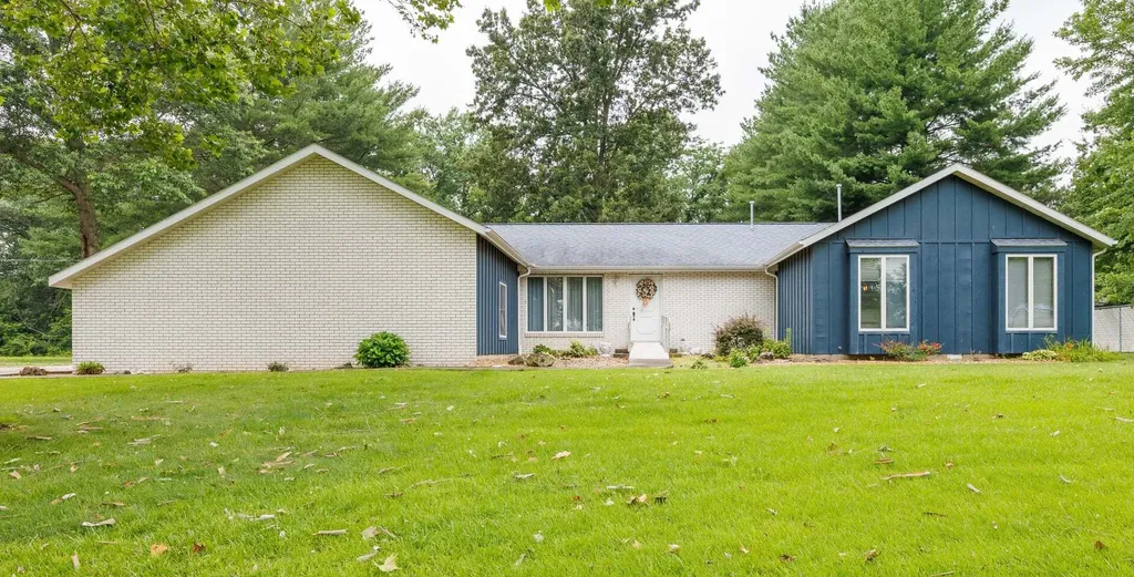 2405 South Washington Street Salem IL 62881