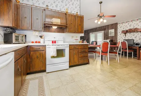2405 South Washington Street Salem IL 62881