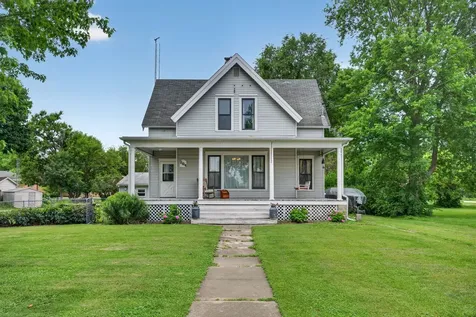 209 North Jackson Street Gardner IL 60424