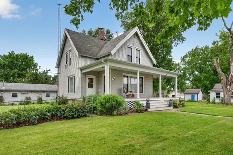 209 North Jackson Street Gardner IL 60424