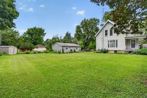 209 North Jackson Street Gardner IL 60424
