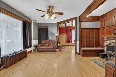 209 North Jackson Street Gardner IL 60424
