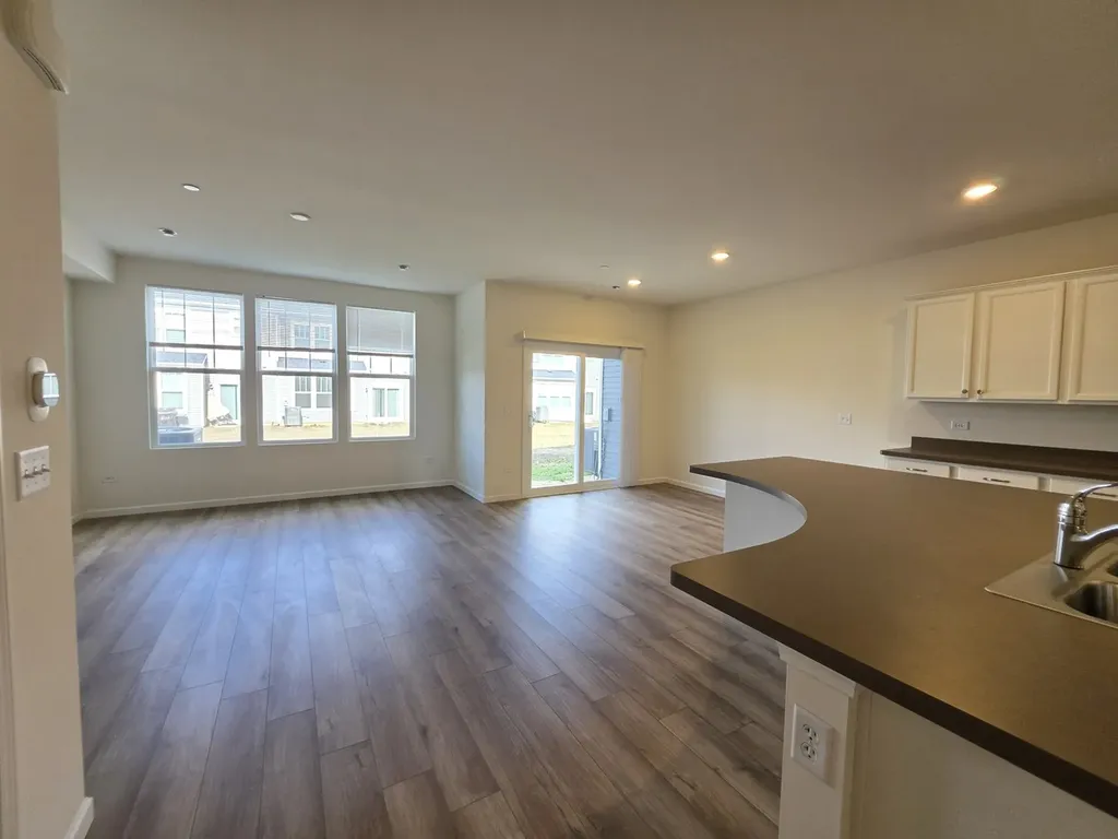 2318 Horseshoe Circle Naperville IL 60564