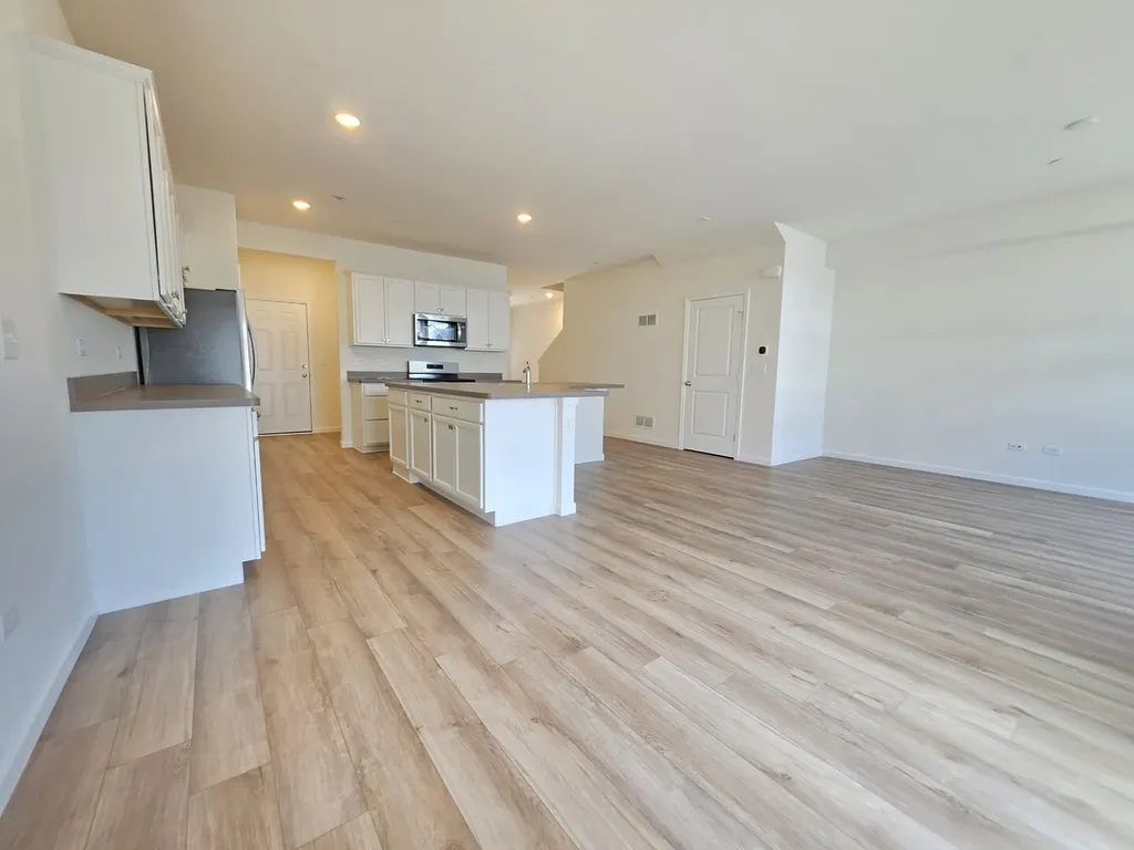 2318 Horseshoe Circle Naperville IL 60564