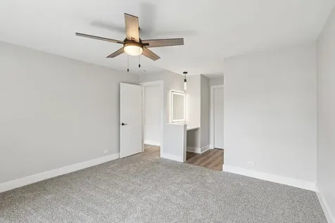 1728 North Emerald Bay Palatine IL 60074