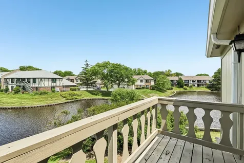 1728 North Emerald Bay Palatine IL 60074