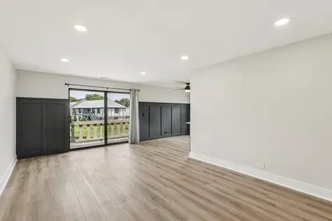 1728 North Emerald Bay Palatine IL 60074