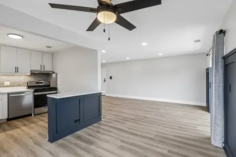 1728 North Emerald Bay Palatine IL 60074