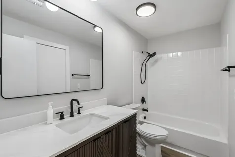 1728 North Emerald Bay Palatine IL 60074