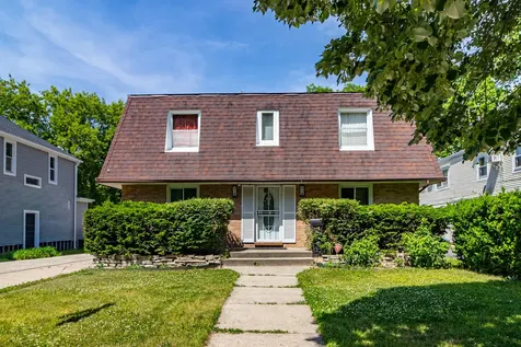 918 North Linden Avenue Waukegan IL 60085