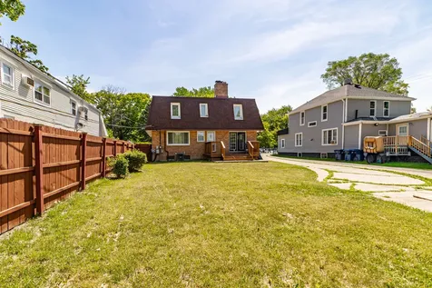 918 North Linden Avenue Waukegan IL 60085