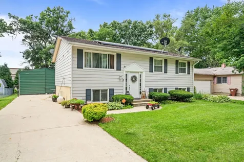 4327 Mayflower Avenue Rockford IL 61109